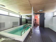 Uima-allas on asukkaiden käytössä saunavuorolla.
