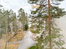 Näkymät kylpyhuoneen ikkunasta.