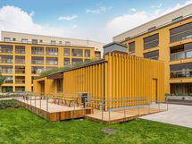 Valokuva Tuulikello 2:n piharakennuksesta