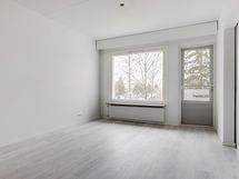 Olohuoneesta käynti parvekkeelle