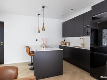 Vastaavasta asunnosta(lisätöitä käytetty)