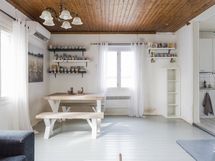 Olohuone keskikerroksessa