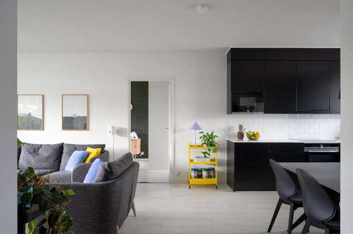 Rivitalo, 4h+k+s+kph/wc+khh+erill.wc+2xter.+var.+ak+ap (yht.j. 4h+avok+s+var), 91 m², Hirvensalo / Haarla, Turku