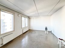 Tässä kuudennen kerroksen asunnossa on juuri pintaremontti meneillään