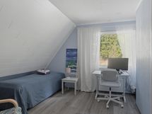 Yläkerran makuuhuone