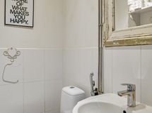 Erillinen wc.