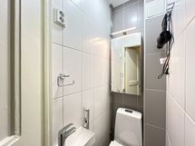 Putkiremontissa juuri remontoitu wc.