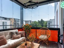 Lasitettu parveke, itä-etelä