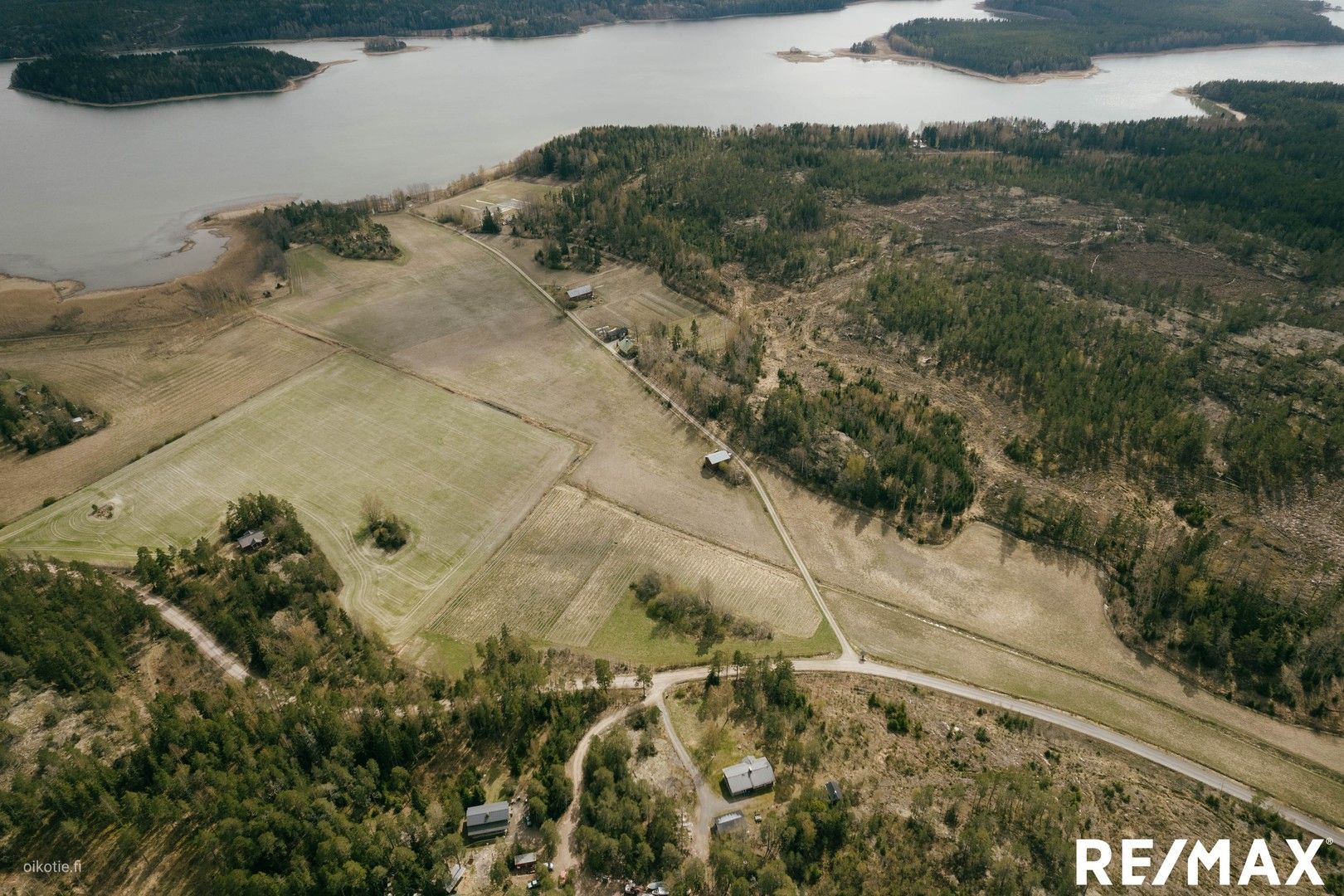 Kerrostalo, 3h, k, kph, autotalli, sauna, kaksi kylmäkellaria, 22,22 ha, Mjösund