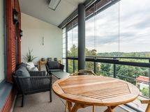 Ison terassin voi kalustaa monin tavoin