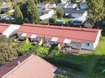 Toinen huoneisto rannasta