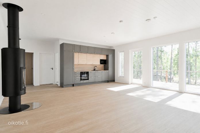 Omakotitalo, 5h, k, kph, s, khh, tekn, varasto, autokatos, terassi, 124.5 m², Hirvimäki, Hollola