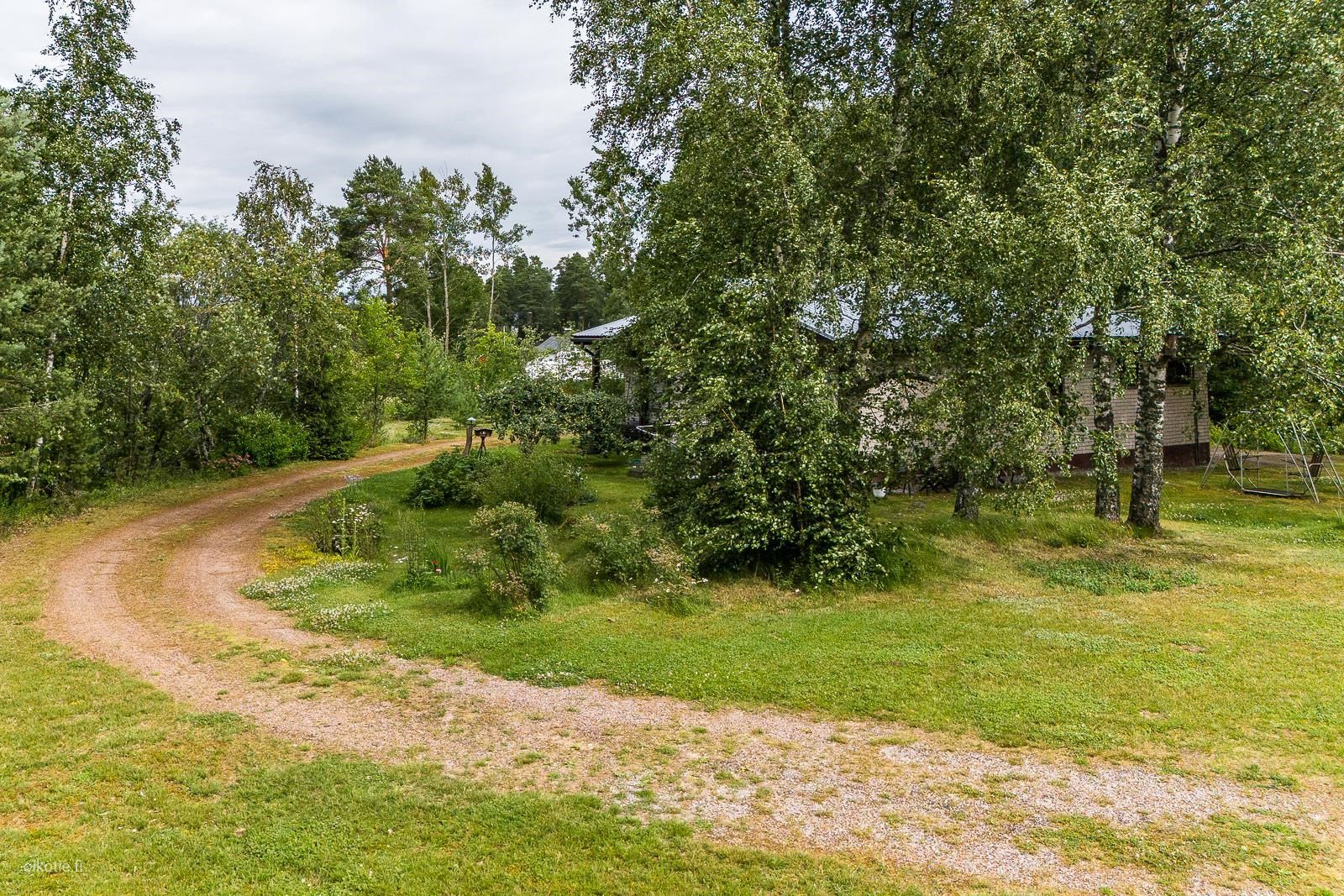 Omakotitalo, 4mh, oh, k, kph/sauna, erill.wc, vh, terassi, 128/141 m², Keskusta - View 3