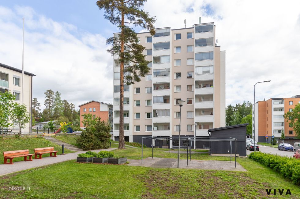 Julkisivu