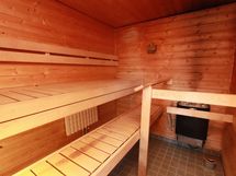 Taloyhtiön sauna.