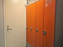 Henkilökunnan pukuhuone