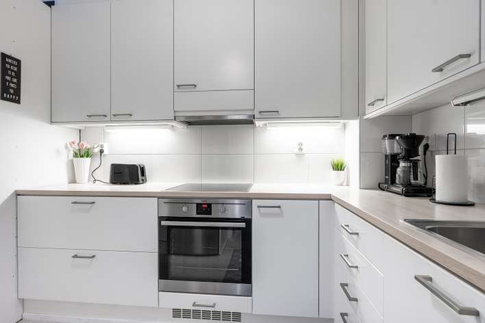Kerrostalo, 3h, k, vh, wc/psh, s (yhtiöjärjetyksen mukaan 2h,k,s), 60 m², Tehdas – pohled 2