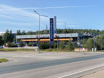 K-Supermarket Hämeenkylä n. 2 km päässä asunnolta.