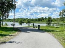 Järvenpään rantapuisto 700m päässä on ihastuttava paikka viettää kesäisin aikaa ja käydä kävelyillä
