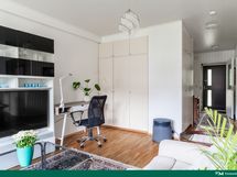 Olohuoneen puolella myös säilytystilaa