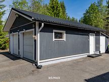Yhteinen autalli, josta puolet käytettävissä