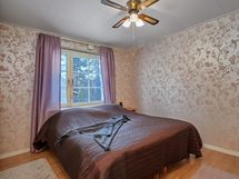 Makuuhuone yläkerta