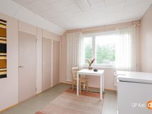 Yläkerran toinen makuuhuone