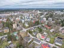 Kauppakeskus Willa n. 1 km.