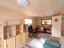 Ulkorakennuksen huone