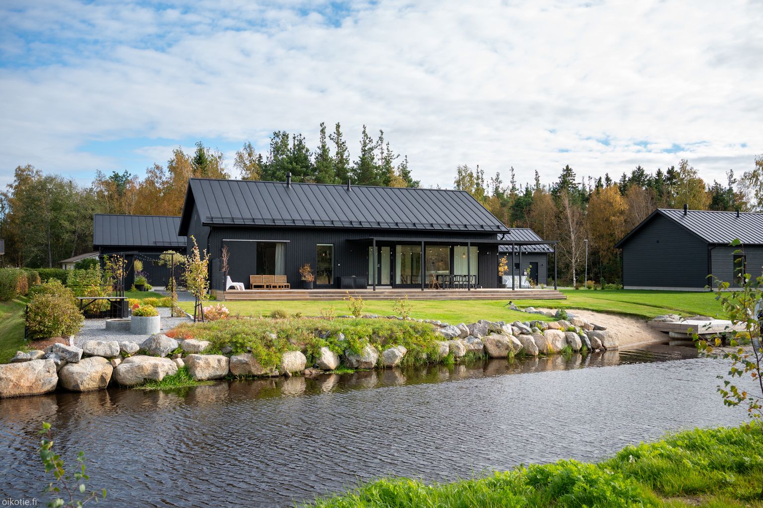 4-bedroom house with lake view in Luoto