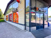 K-Market Heikinlaakso 10min kävelymatkan päässä.