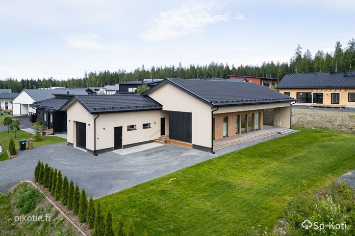 Omakotitalo, 4h+k+s+ph+s+khh+pukuh+2xwc+arkiet+2xvh+autotalli+tekn+terassi, 124 m², Siivikkala