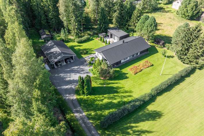 Omakotitalo, 6h+k+ph+kodinhoitohuone+wc+vhx2, 184,5/232,5 m², Heikkilä, Seinäjoki
