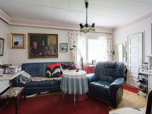 Alakerran tv-huone