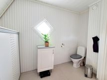 Yläkerran wc