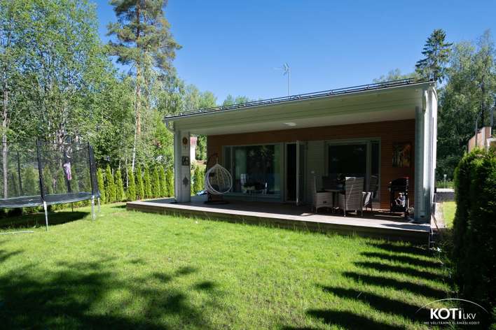 Omakotitalo, 5h+avok.+kph+s+vh+wc+var+autokatos+piha-autopaikka, 119/123 m², Kuurinniitty, Espoo