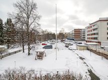 näkymä pihalle