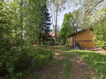 Piharakennus on ollut kylmillään.