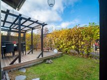 Terassi rakennettu v. 2019 ja katteet asennettu v. 2022.