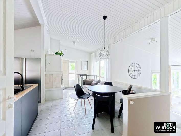 Omakotitalo, 5-7h, k, rt, khh, ph, s, 2wc, ak var., 124/183 m², Sopukka - Näkymä 3