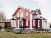 Julkisivu ruokailutilan puolelta