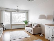 Olohuoneesta käynti parvekkeelle