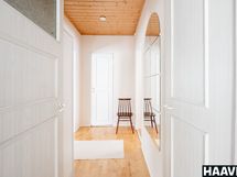 Toisen päädyn eteistila