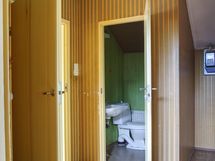 Yläkerran WC / Övre våningens WC