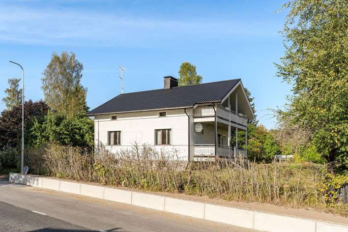 Omakotitalo, 4h,k,khh,th,harrasteh,khh,2xwc, 100/130 m², Vehkoja – pohled 3
