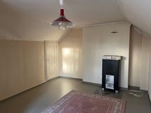 yläkerran makuuhuone