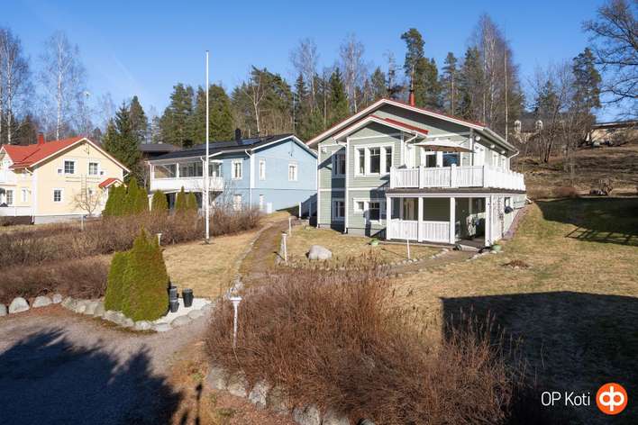 Omakotitalo, 5 h+k+2kph+s+khh+pkh+vh, 142,5/193,5 m², Nikinmäki, Vantaa