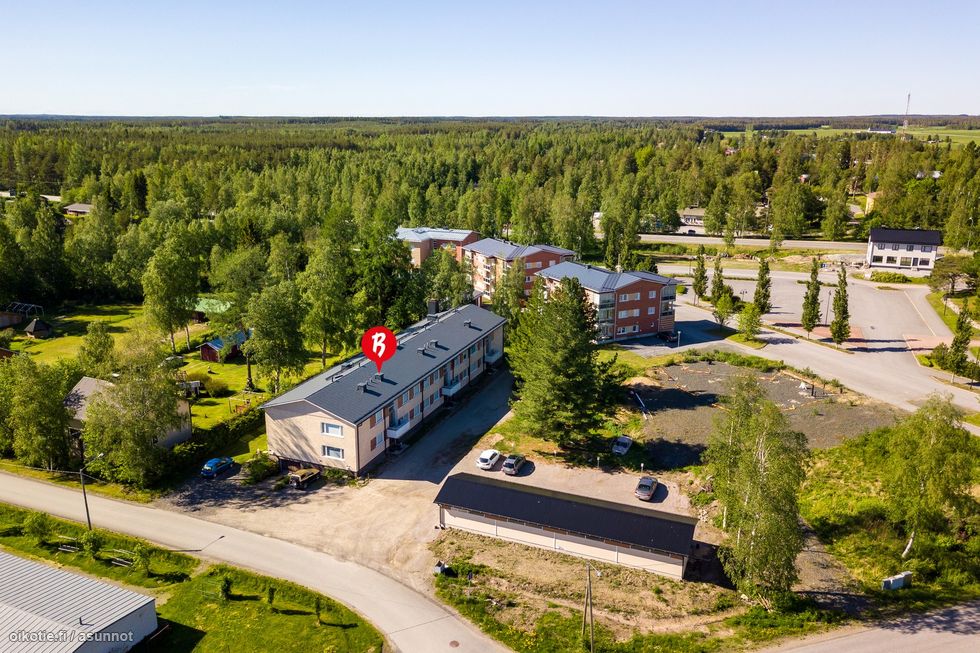 Erinomainen sijainti aivan Kannuksen keskustassa.