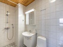 alakerran kylpyhuone