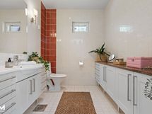 Yläkerran wc